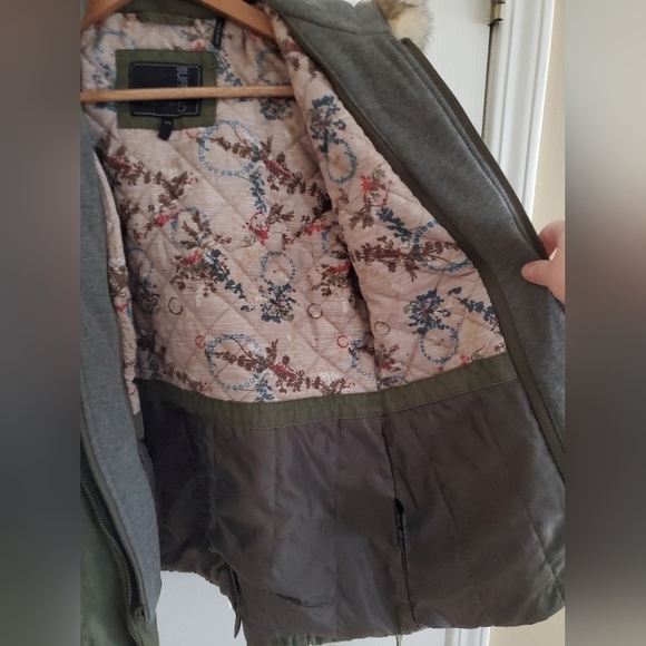 Buffalo Outerwear by David Bitton Green Faux Fur coat XS - Picture 2 of 10